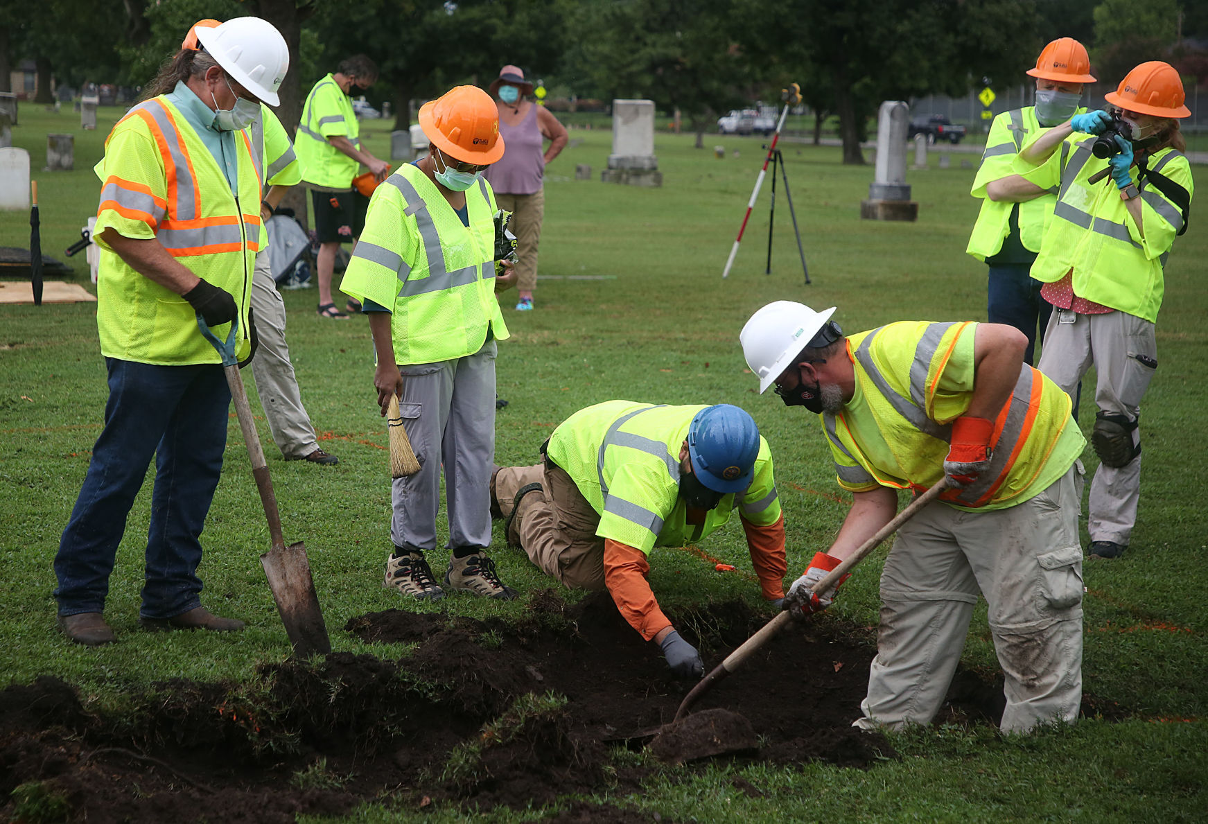 Mass graves search